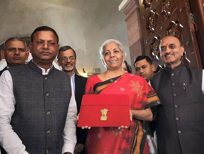 नेपाललाई दिने सहायता अनुदान भारतले घटायो