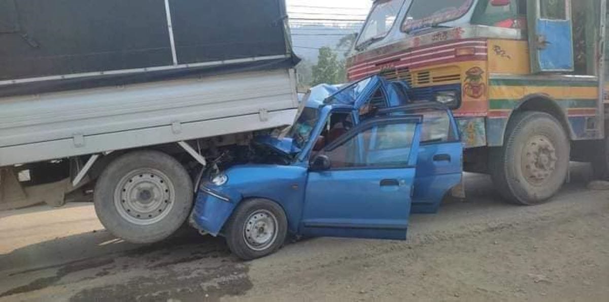 साँगामा सात वटा सवारीसाधन एकआपसमा ठाेक्किएर दुर्घटनामा