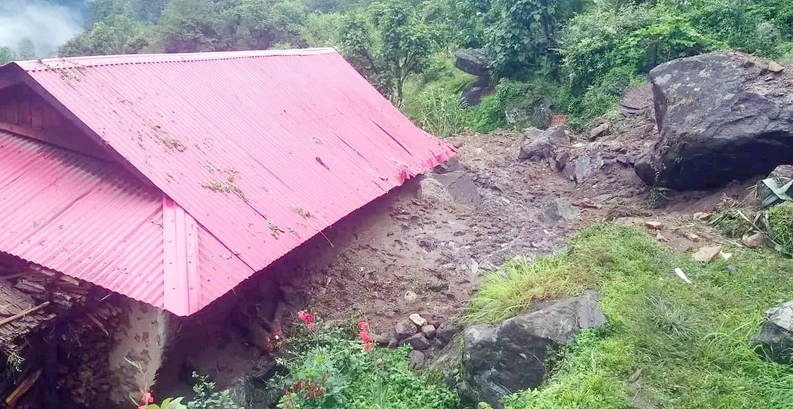 ताप्लेजुङमा बाढी पहिरोबाट पाँच जनाको मृत्यु, दर्जनौ परिवार विस्थापित