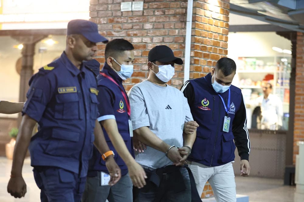 मितेरी सहकारीको रकम अपचलन गर्ने भण्डारीलाई कम्बोडियाबाट पक्राउ गरी नेपाल ल्याइयो