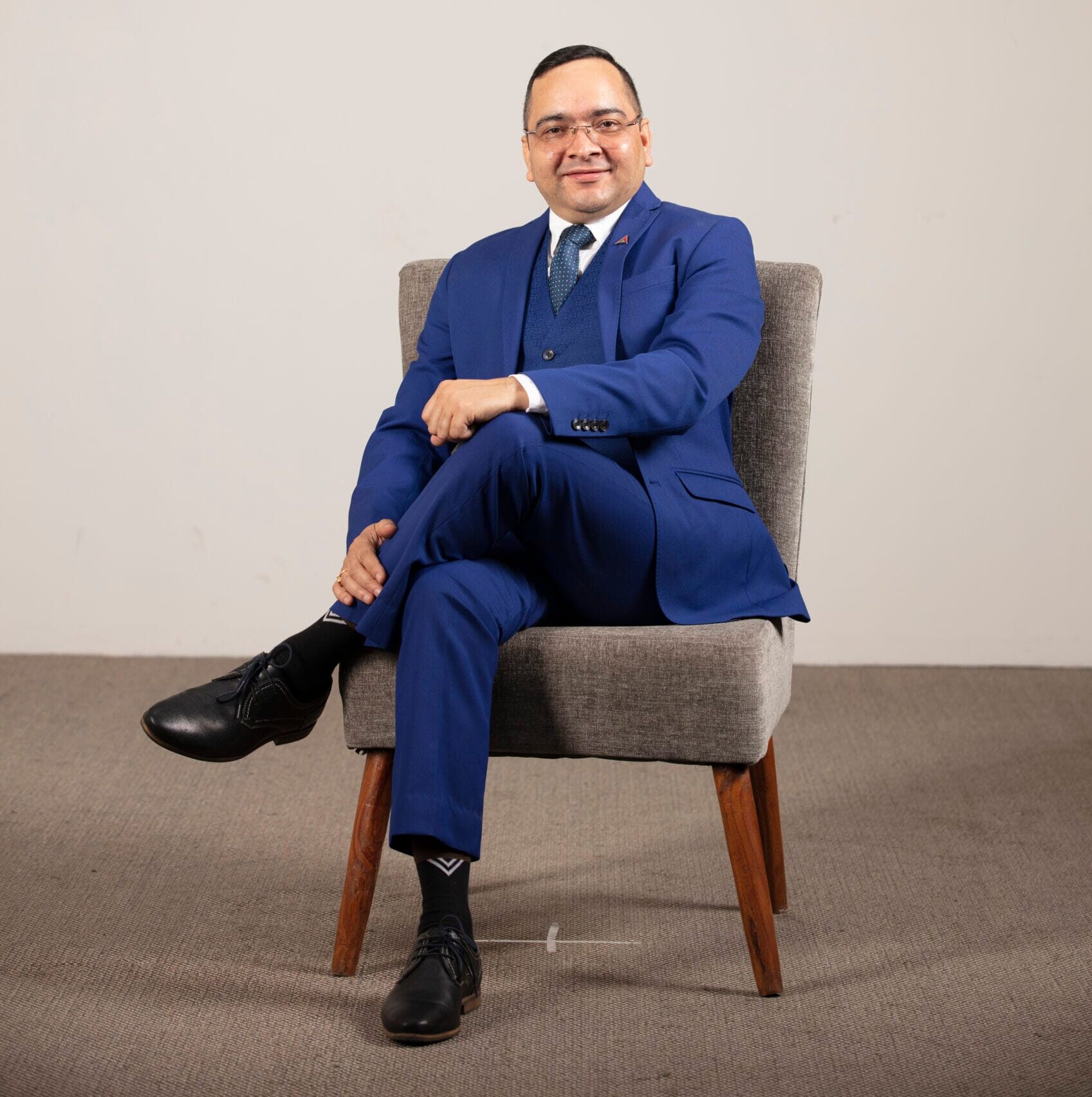 नबिल बैंकको  सिइओमा मनोज कुमार ज्ञवाली नियुक्त