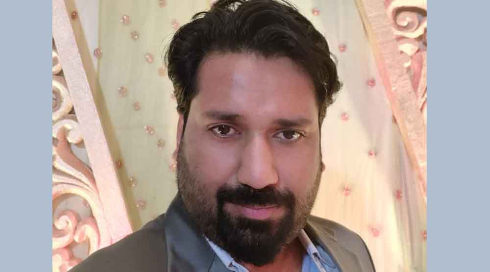 सेयर लगानीकर्ता दीपेन्द्र अग्रवाल पक्राउ