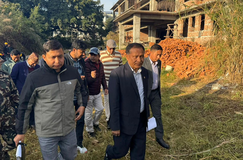पोखरा स्वास्थ्य विज्ञान प्रतिष्ठानको भवन निर्माण अलपत्र, अस्पताल निर्माणलाई बन्धक राख्नु हुँदैन- मन्त्री घिसिङ