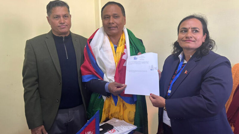 कुलमानले काठमाडौँ- ३ बाट गरे मनोनयन दर्ता