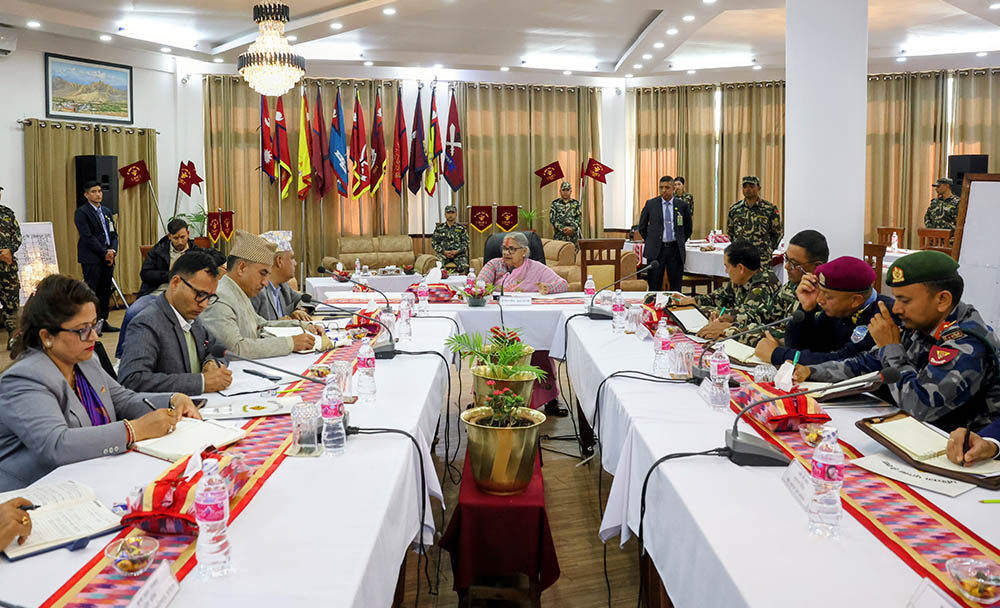 प्रधानमन्त्री कार्कीबाट गण्डकीका विभिन्न जिल्लाको भ्रमण, निर्वाचन तयारीको अनुगमन तथा समीक्षा