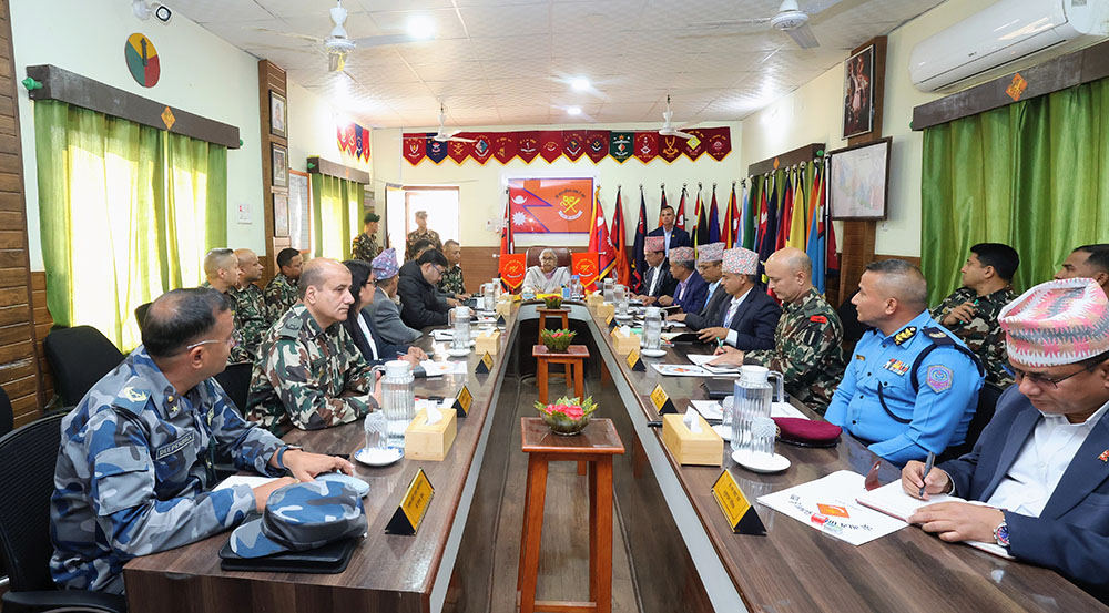 प्रधानमन्त्री कार्की लुम्बिनी प्रदेशमा, चुनावी तयारी र सुरक्षा व्यवस्था बारे छलफल