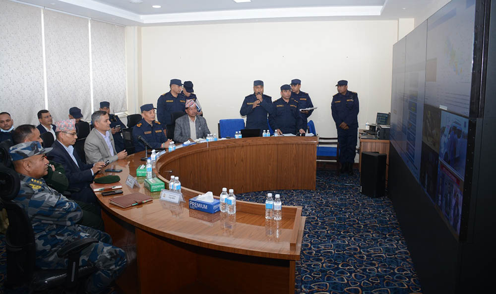 गृहमन्त्री अर्यालबाट प्रहरीको निर्वाचन व्यवस्थापन सूचना प्रणालीको निरीक्षण