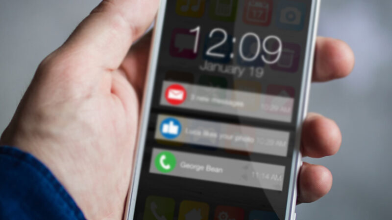 अध्ययन भन्छ- फोनको एउटा नोटिफिकेशनले ७ सेकेन्ड दिमाग रोक्ने