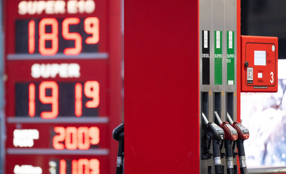 मध्यपूर्व तनावले तेल र ग्यासको मुल्य आकासियो, विश्व शेयर बजारमा गिरावट