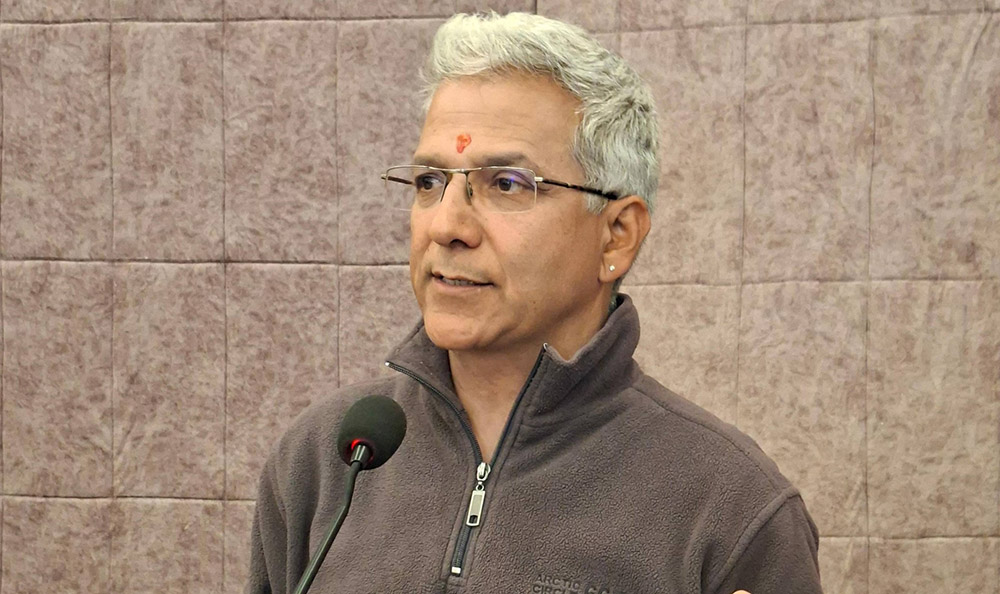 दलीय राजनीतिबाट अलग भए रविन्द्र मिश्र