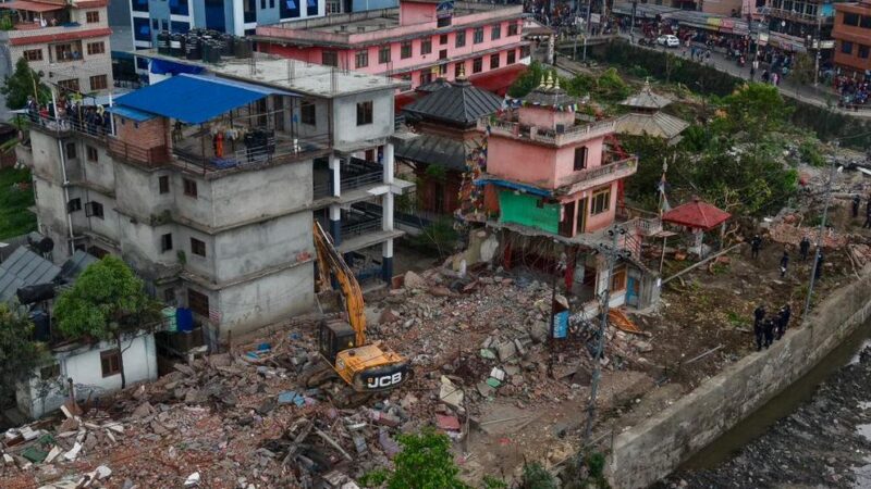 बागमती र सहायक नदी किनारका अतिक्रमित बस्ती हटाउने अभियान तीव्र
