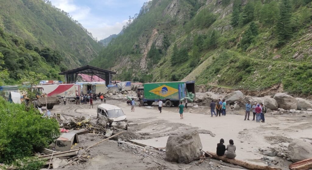 रसुवा बाढीमा ४०३ पर्यटक सम्पर्कविहीन, भारतीय पर्यटकको संख्या सबैभन्दा धेरै